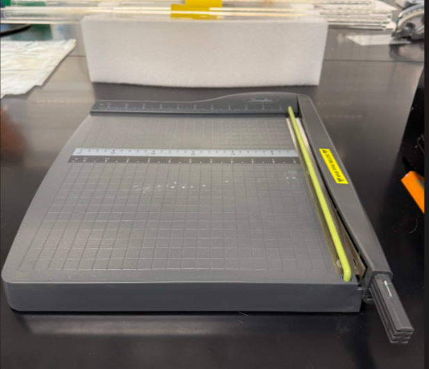 Paper cutter